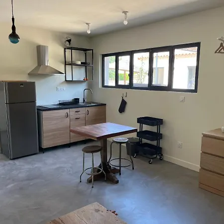 Appartamento Studio Dans Les Alpilles Fontvieille