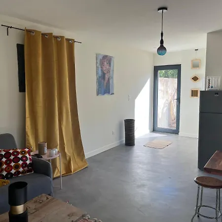 Studio Dans Les Alpilles Appartamento *
